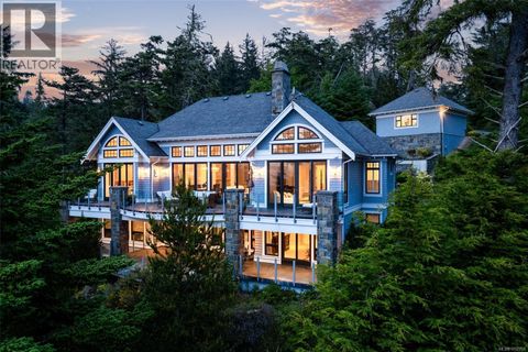 1050 Roxview Crt Sooke BC V9Z1L8