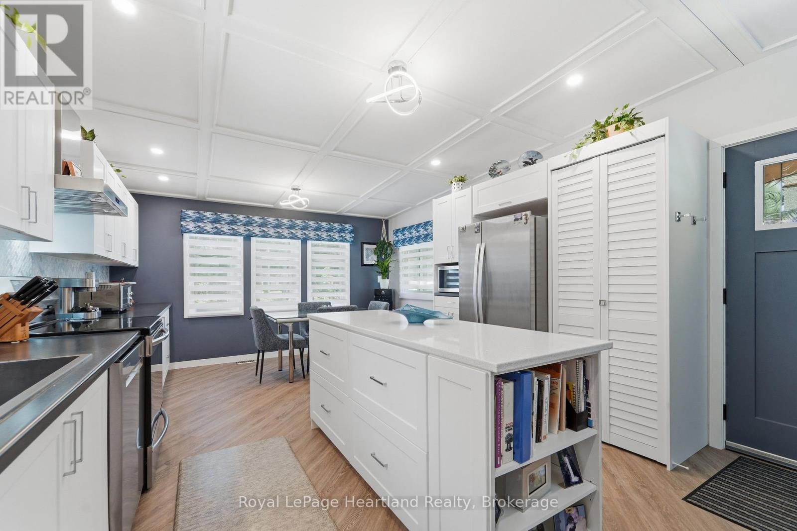 205 CHESTNUT DRIVE