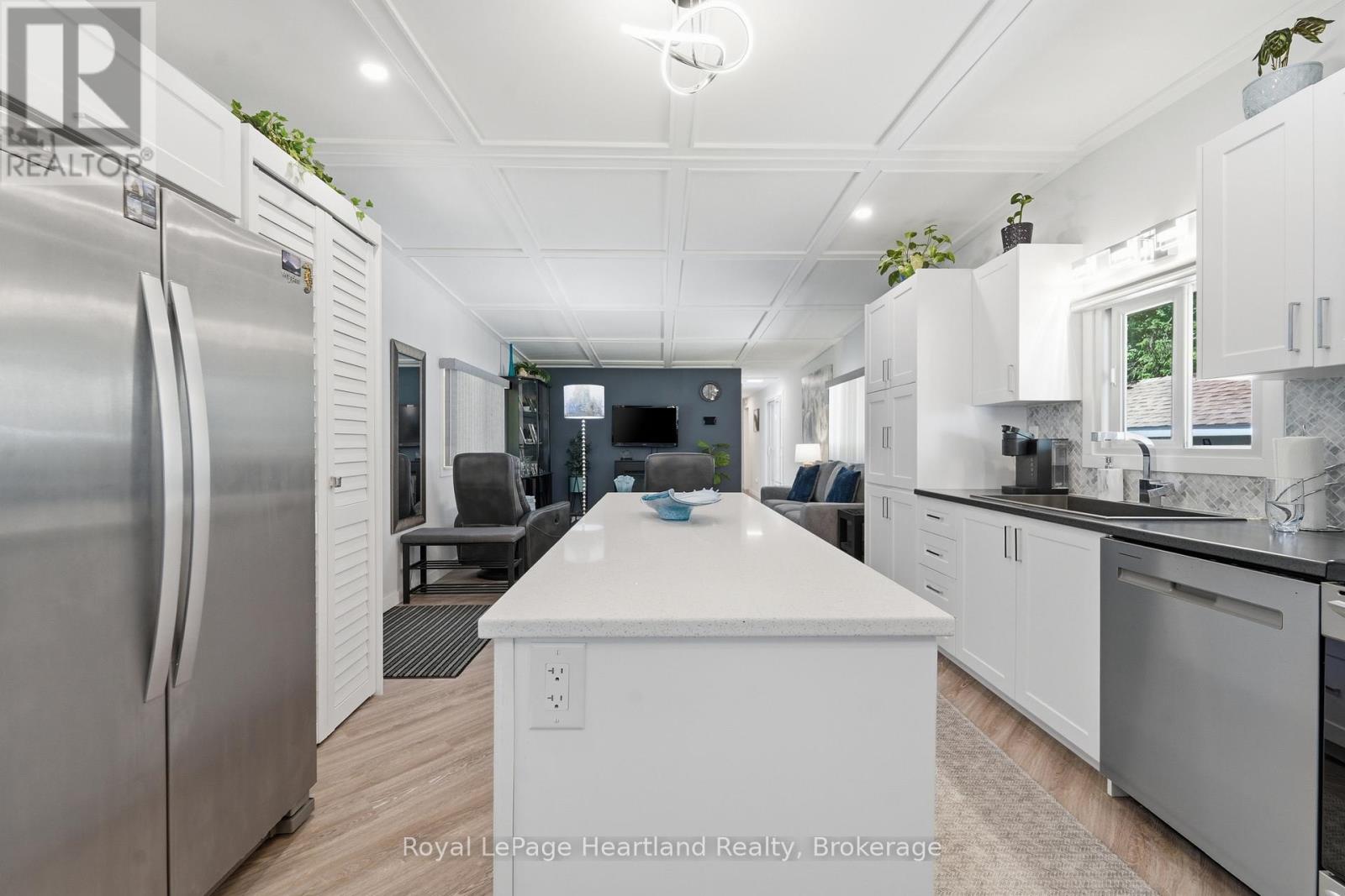 205 CHESTNUT DRIVE