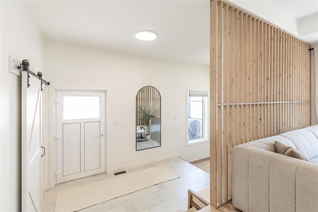 21 Parkside Crescent
