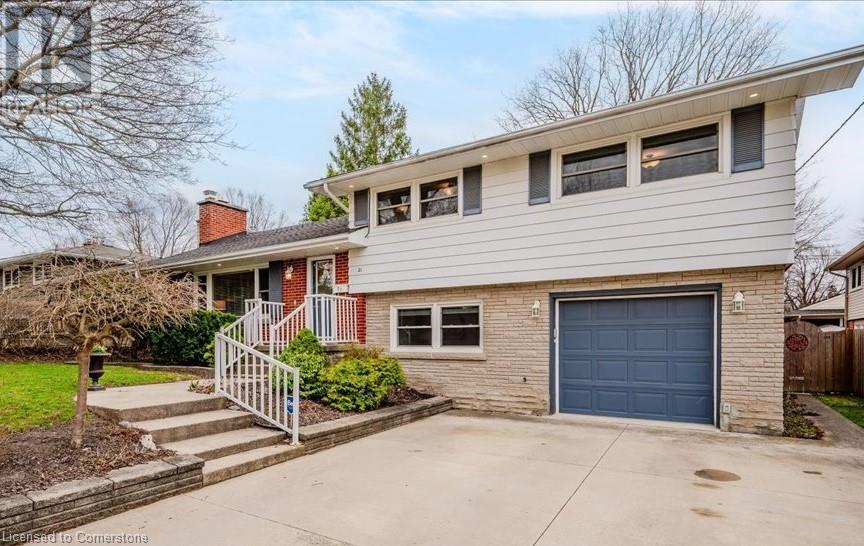 21 HIGHLAND Crescent