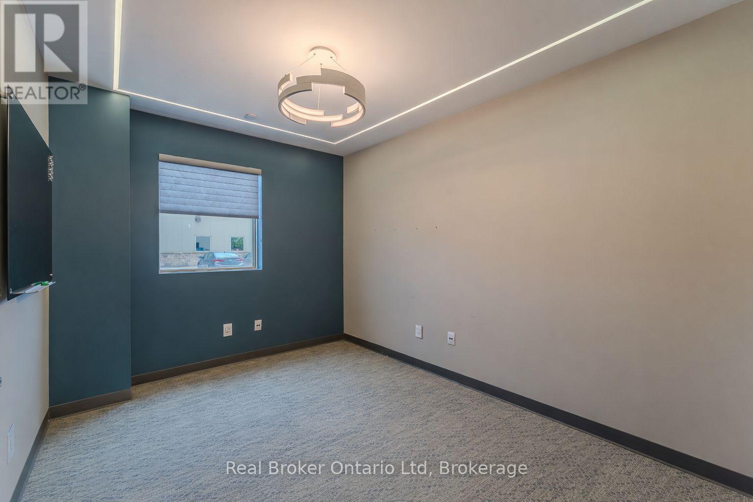 1 - 1525 16TH STREET E