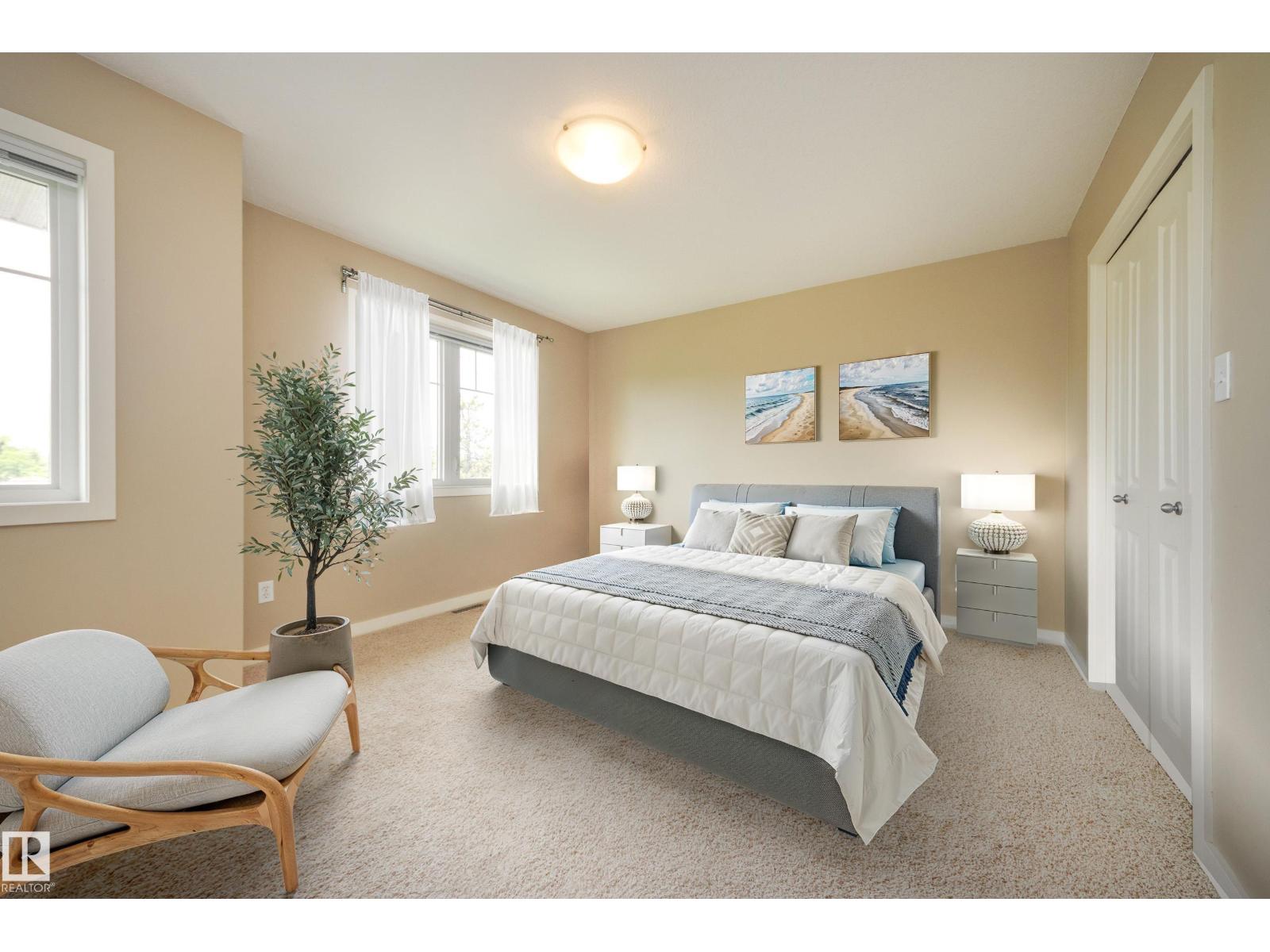 #6 11917 103 ST NW