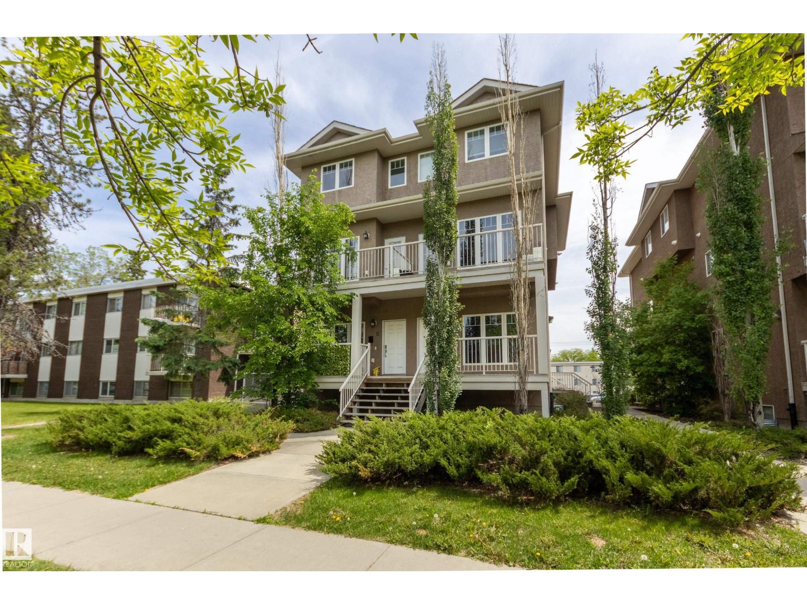 #6 11917 103 ST NW