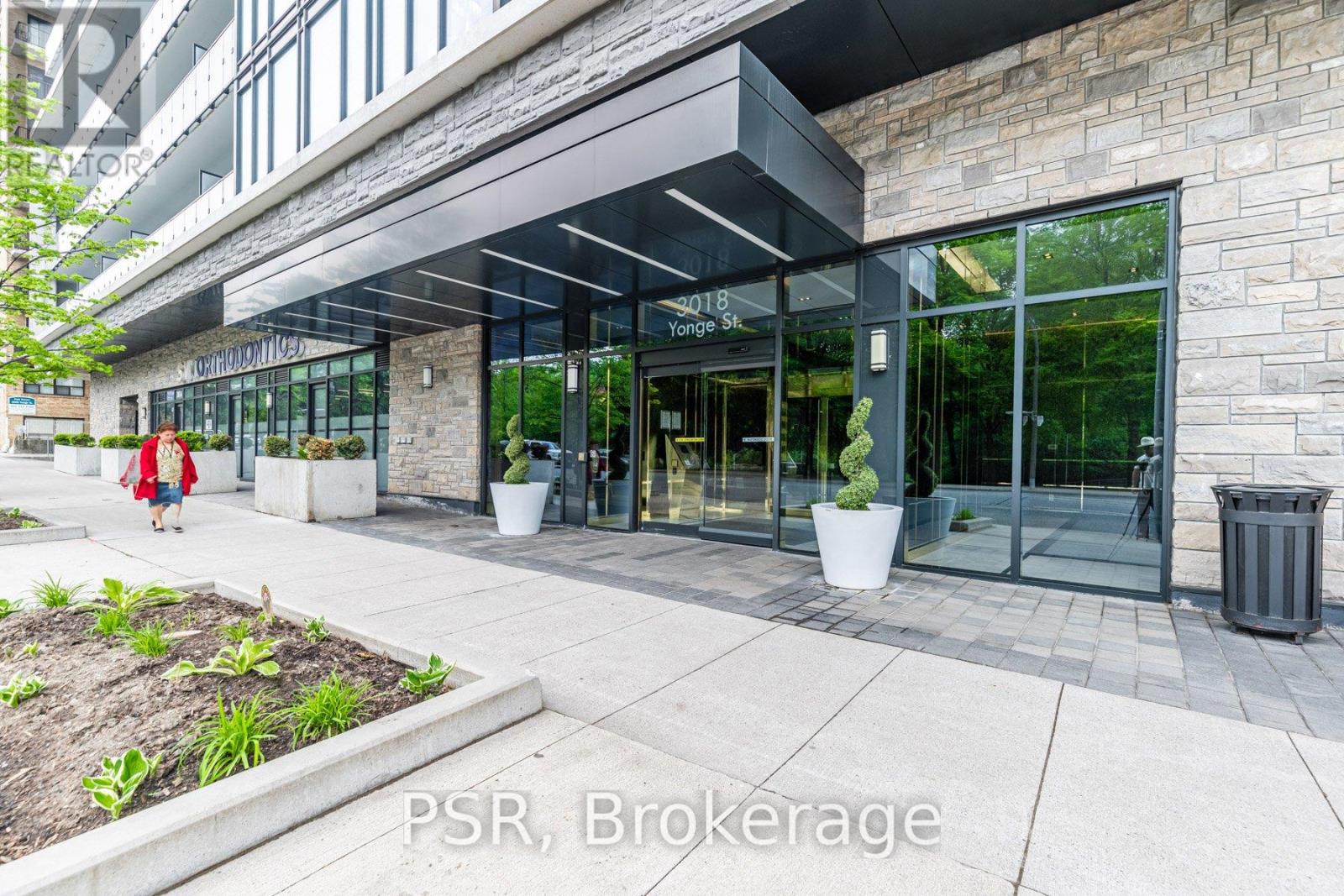 311 - 3018 YONGE STREET