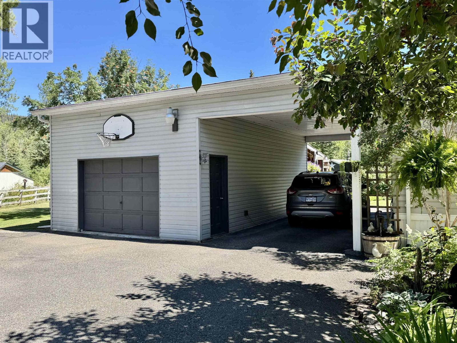 6485 GREY CRESCENT