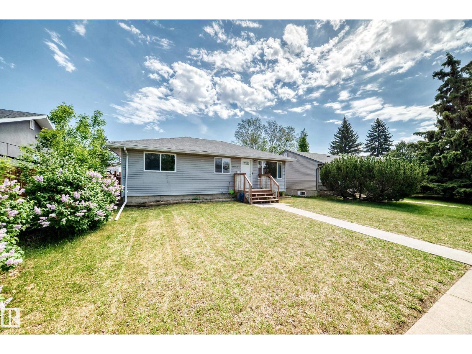 10521 163 ST NW