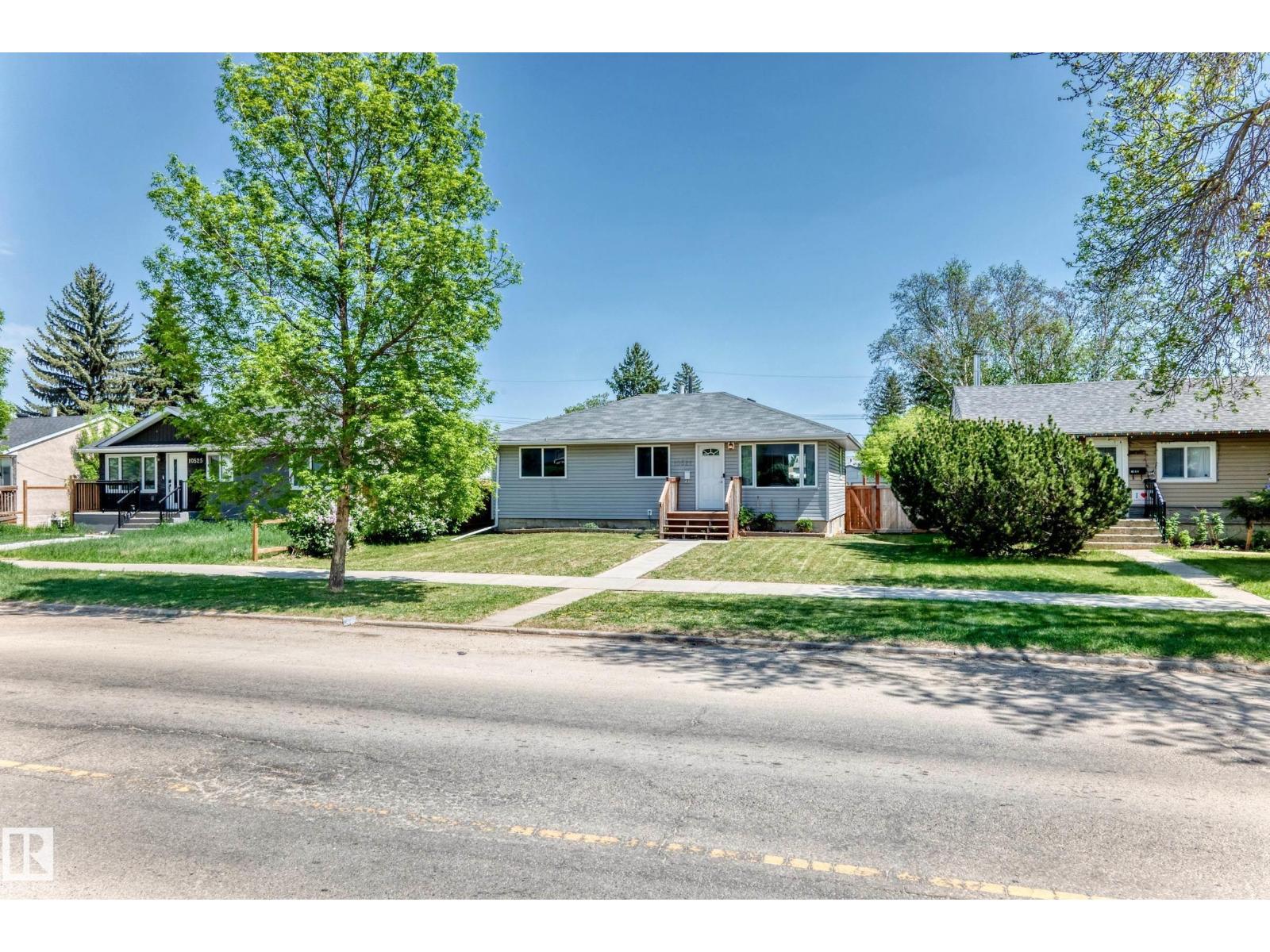 10521 163 ST NW