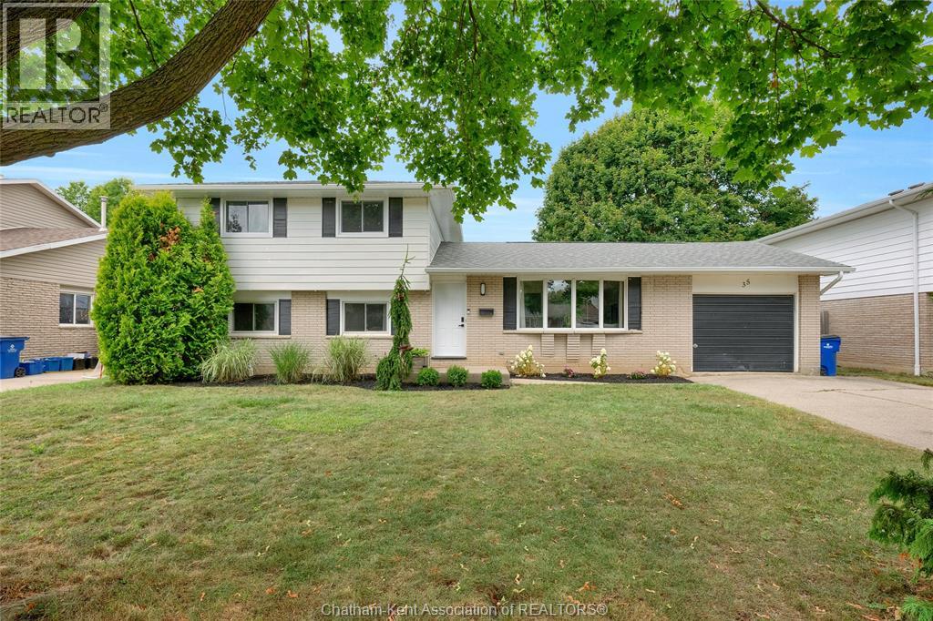 35 Peterborough DRIVE