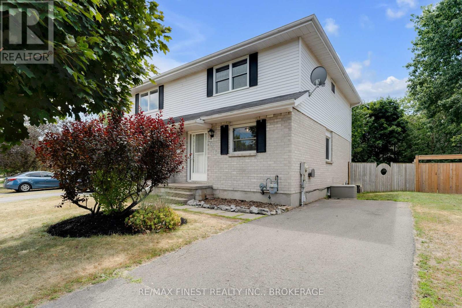 1056 REDWOOD CRESCENT