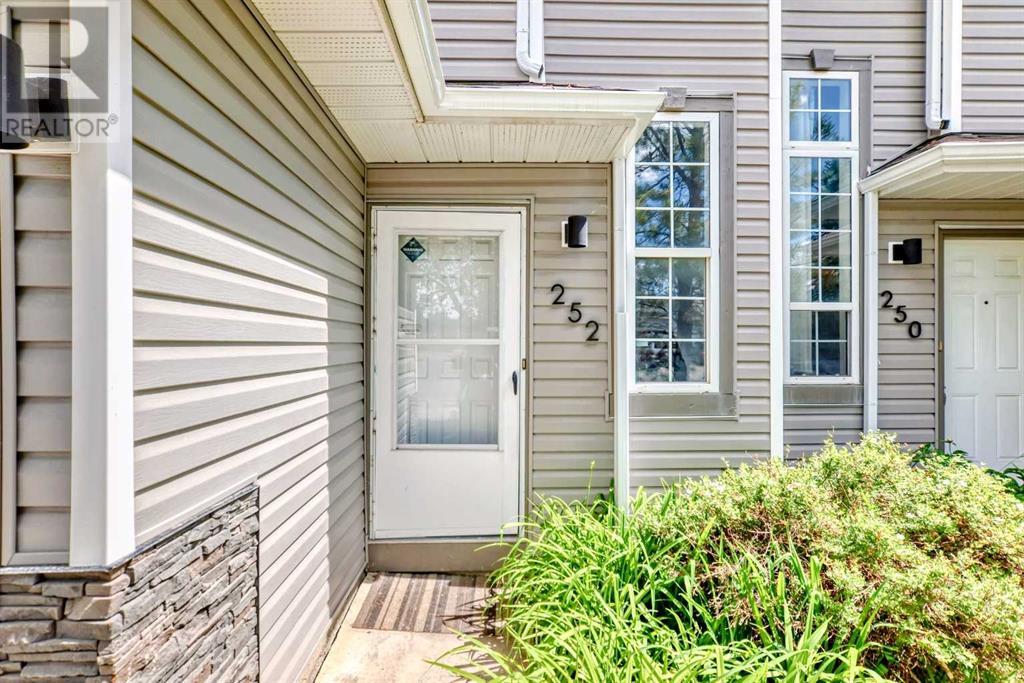 252 Shawinigan Drive SW