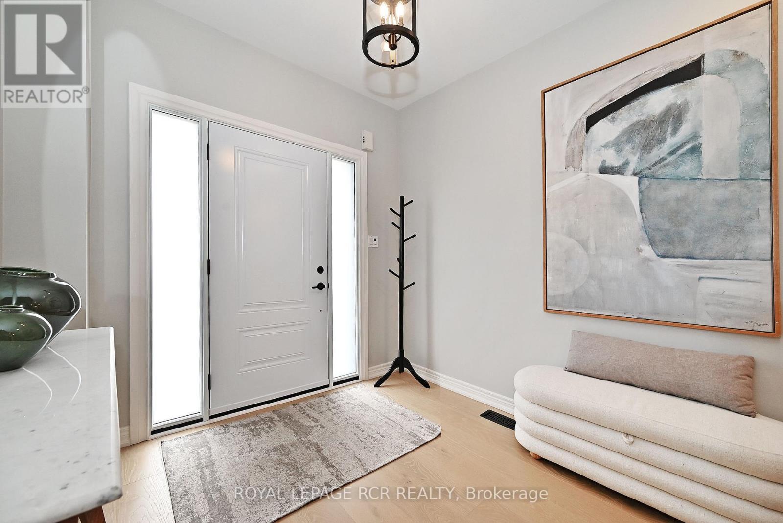 109 WOODBURY CRESCENT