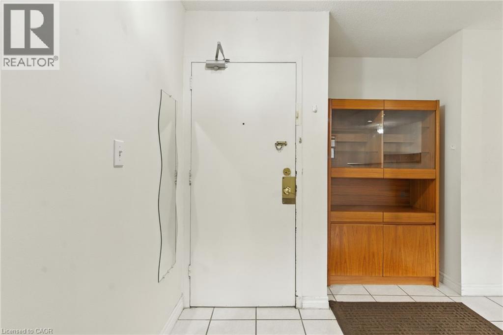 264 OAKDALE Avenue Unit# 102