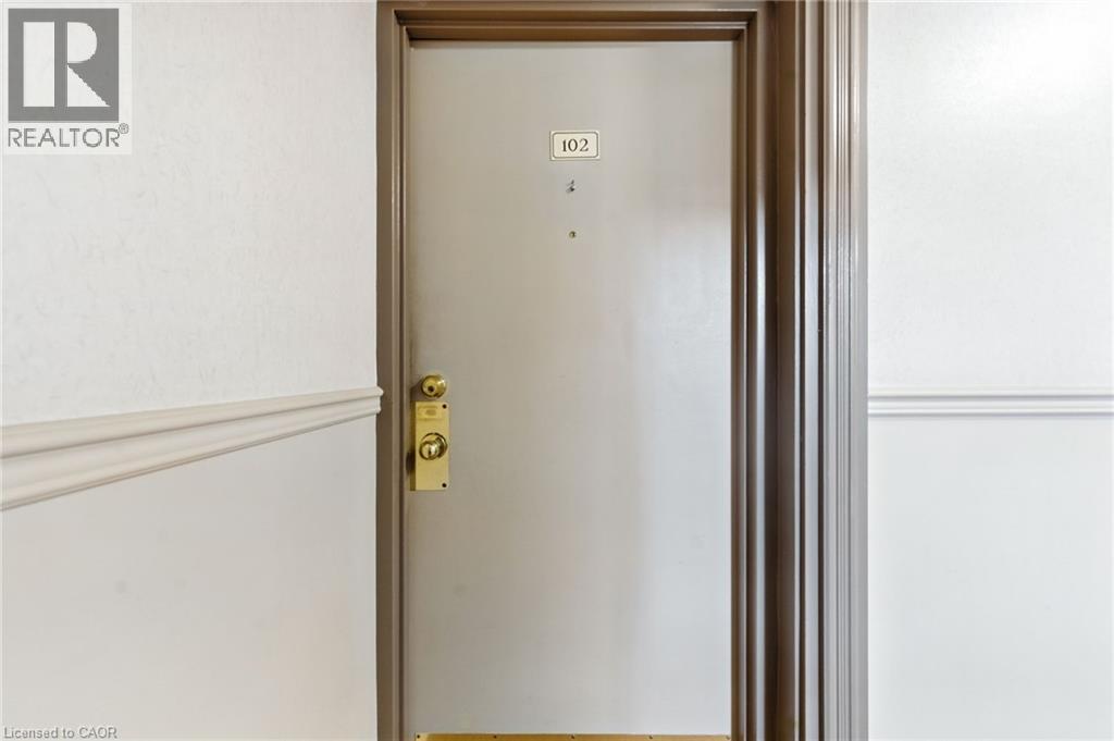 264 OAKDALE Avenue Unit# 102