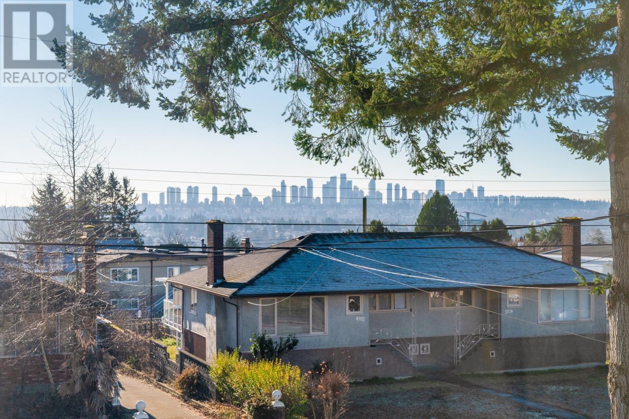 6173 AUBREY STREET