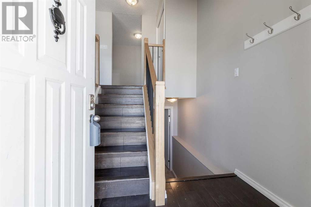 109 Cayuga Crescent W
