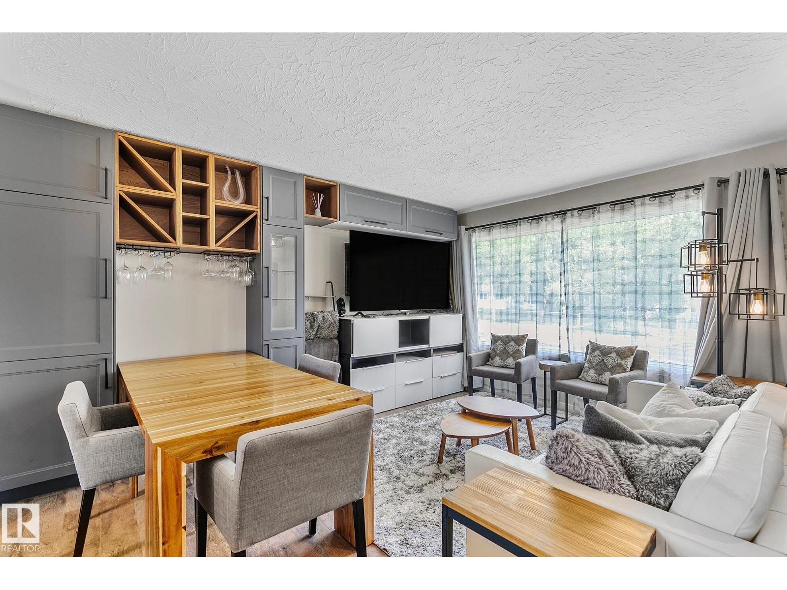 7531 76 AV NW