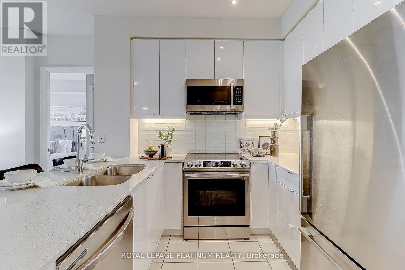 703 - 50 THOMAS RILEY ROAD