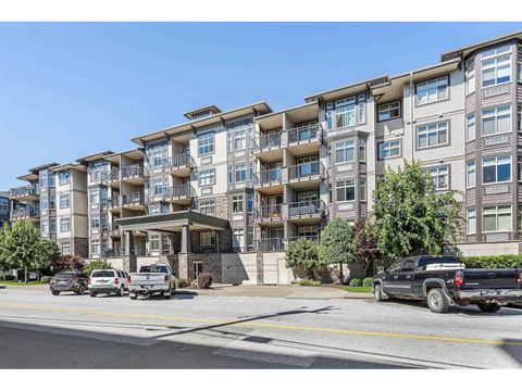 100 45893 CHESTERFIELD AVENUE|Chilliwack Downtown Chilliwack BC V2P1M5