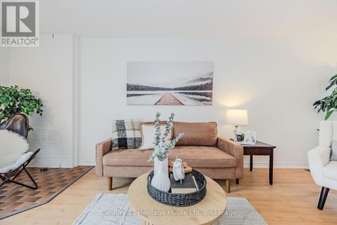 1 CHRISTOPHER COURT Guelph (Kortright West) ON N1G4A1