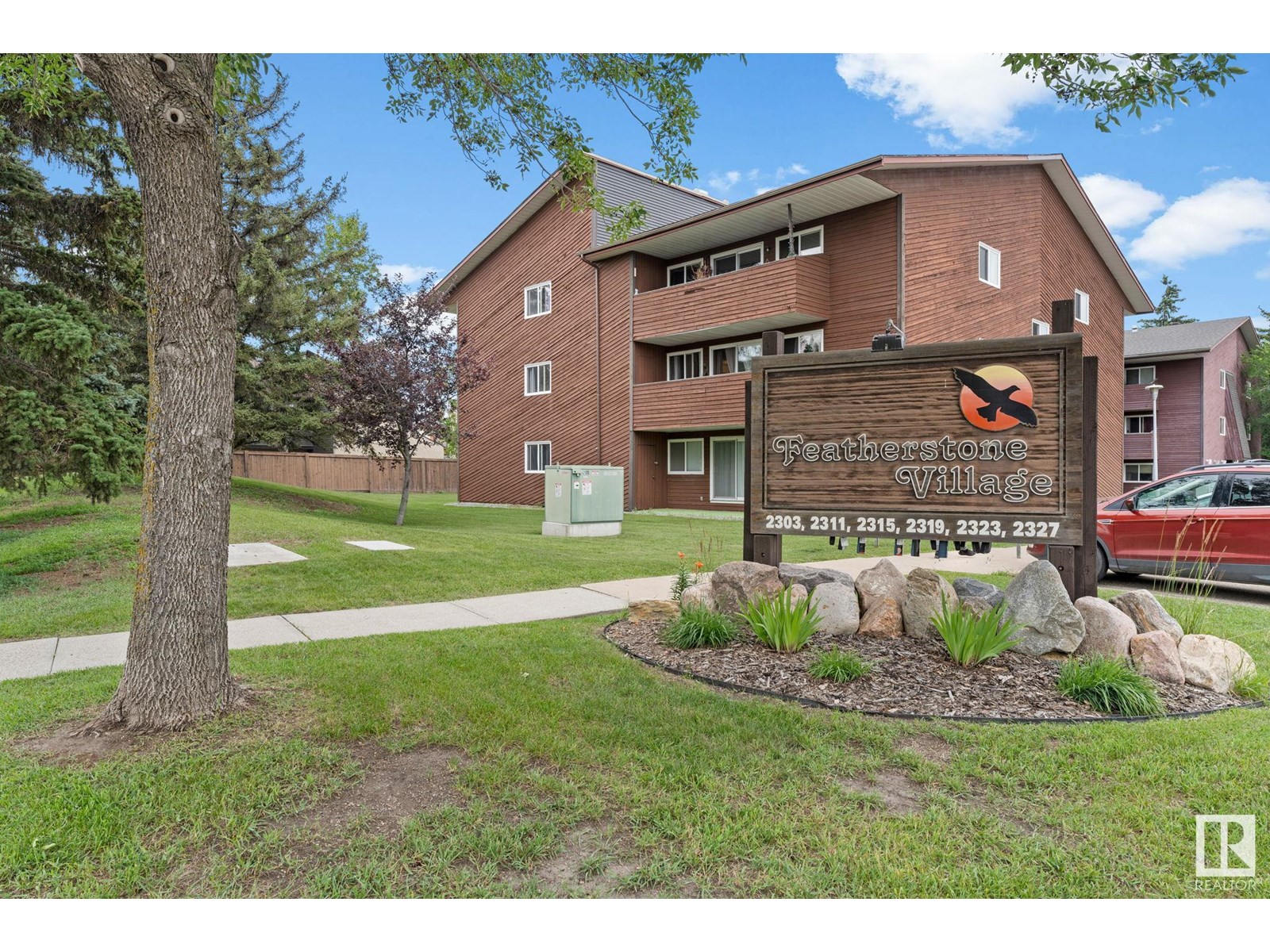 #311 2315 119 ST NW
