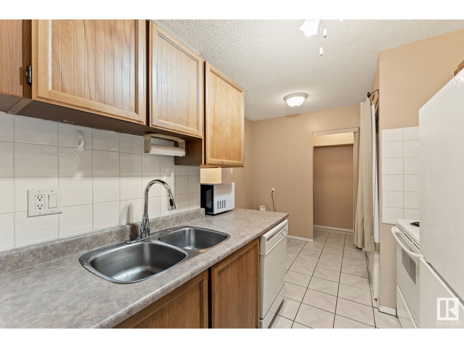 #311 2315 119 ST NW