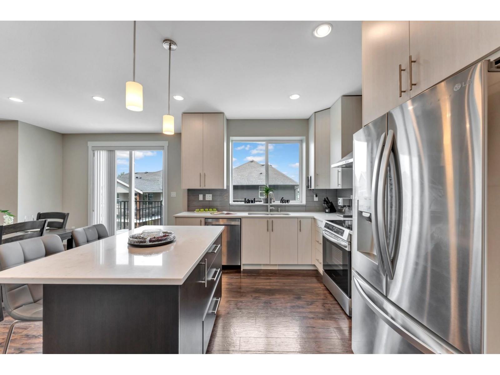 6185 REXFORD DRIVE|Promontory