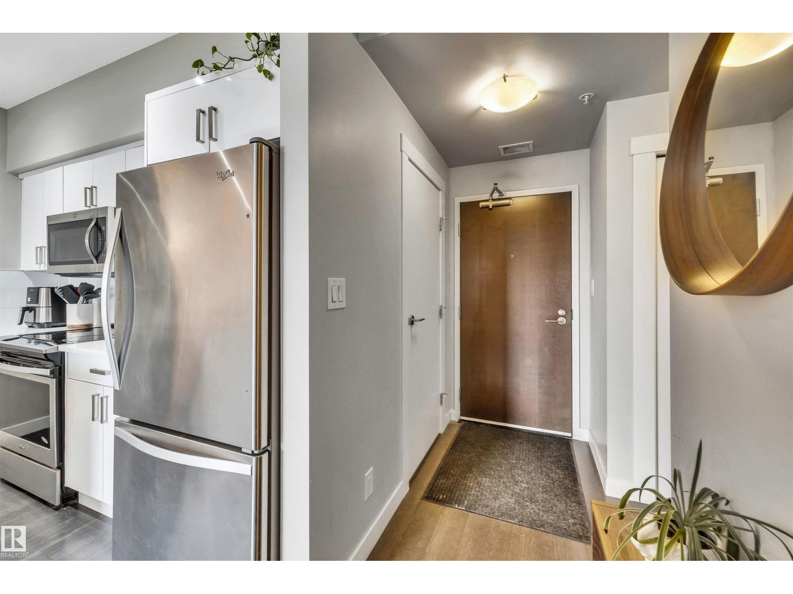 #2503 10410 102 AV NW