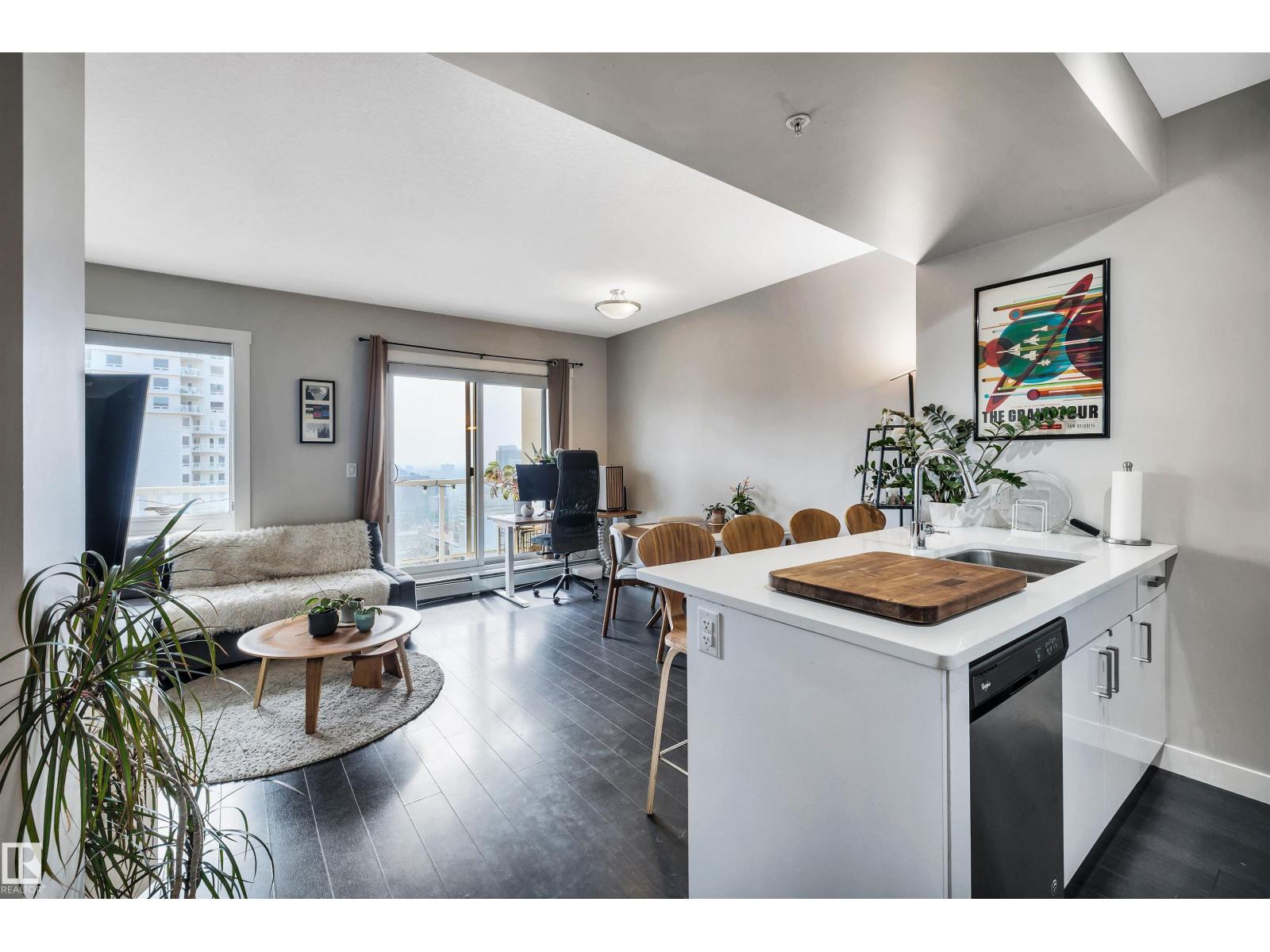 #2503 10410 102 AV NW