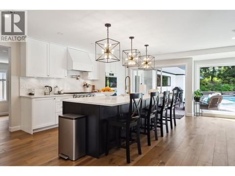 3061 BEWICKE AVENUE North Vancouver BC V7N4B7