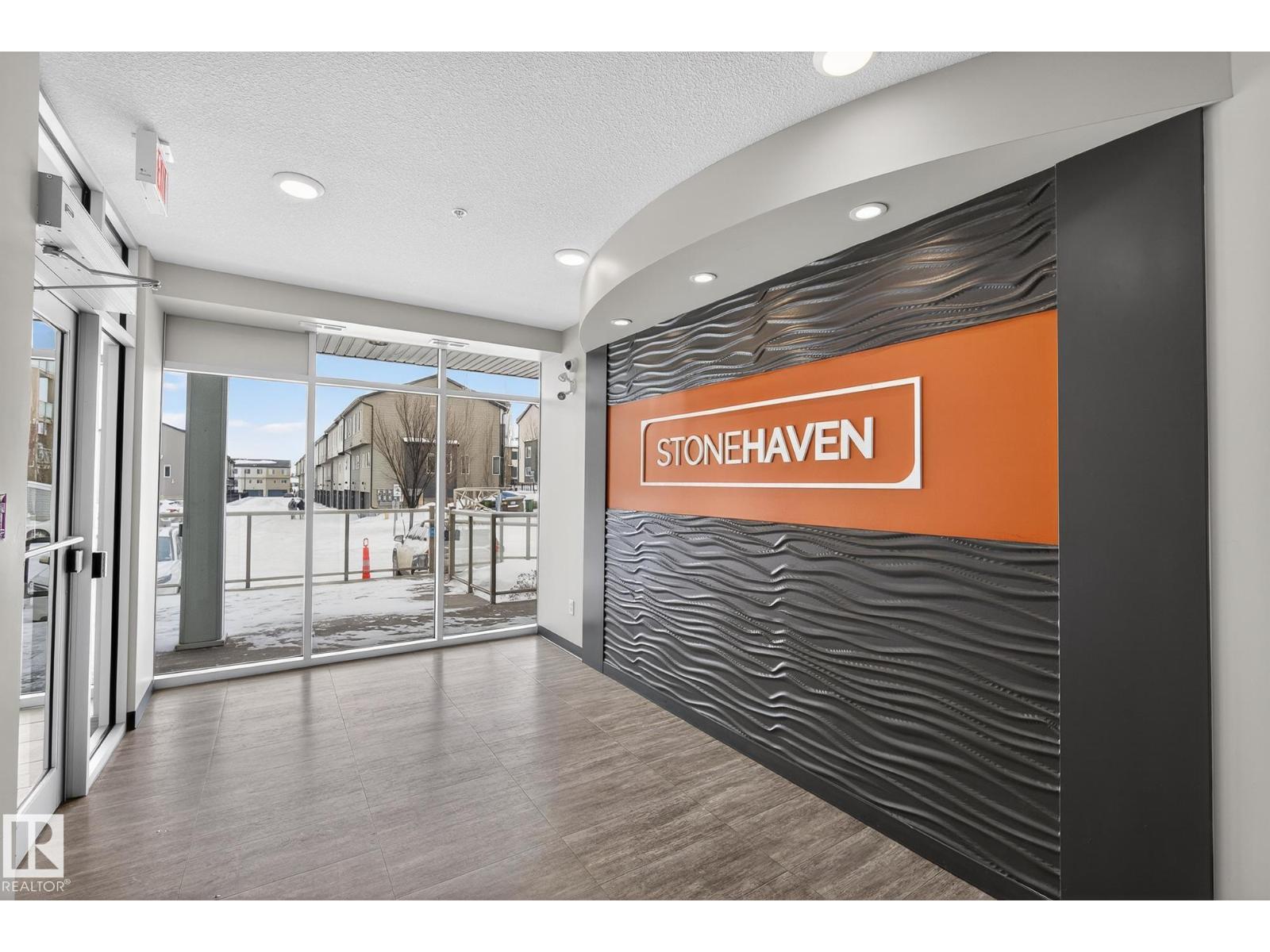 #206 812 WELSH DR SW