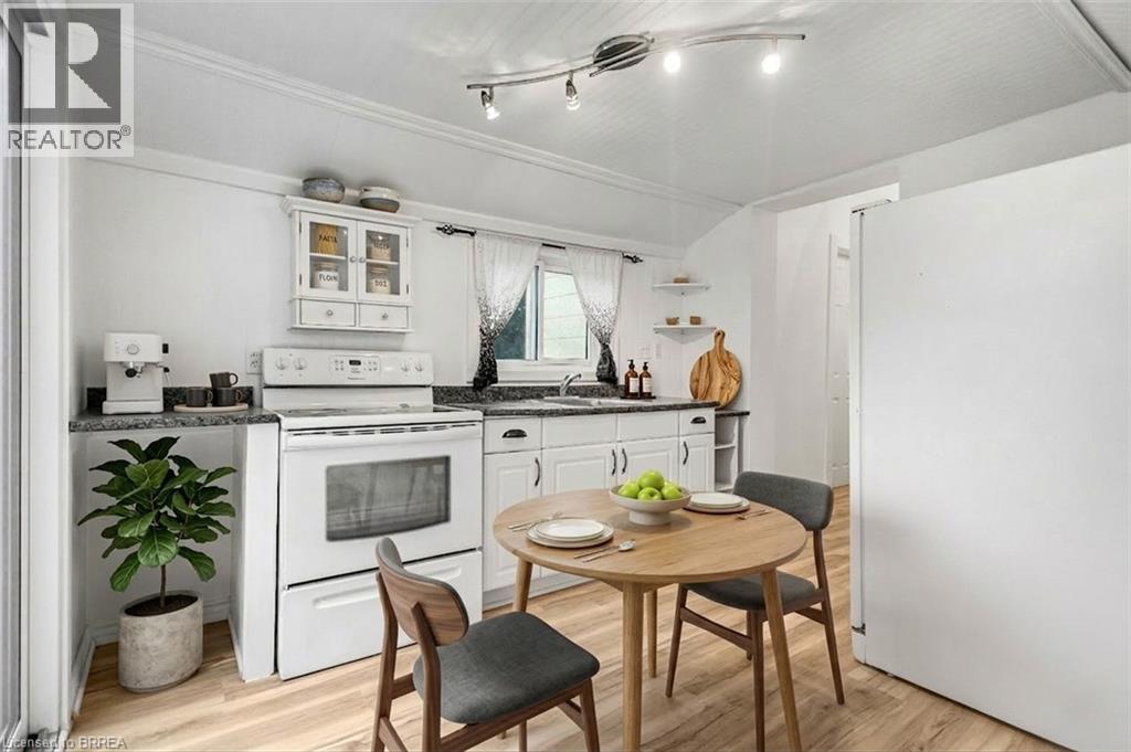 150 CATHARINE Avenue