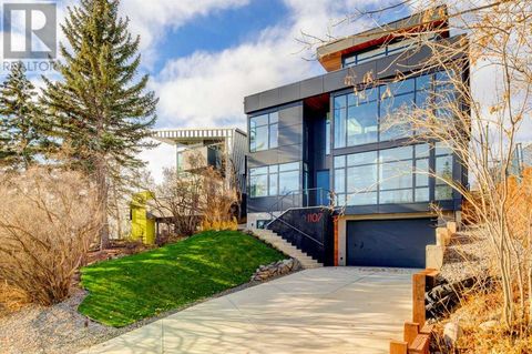 1107 15 Street NW Calgary AB T2N2B5