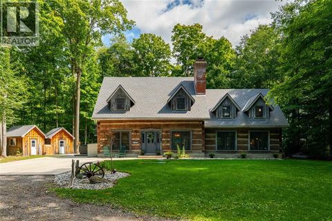 5252 EGREMONT ROAD Plympton-Wyoming ON N0N1E0