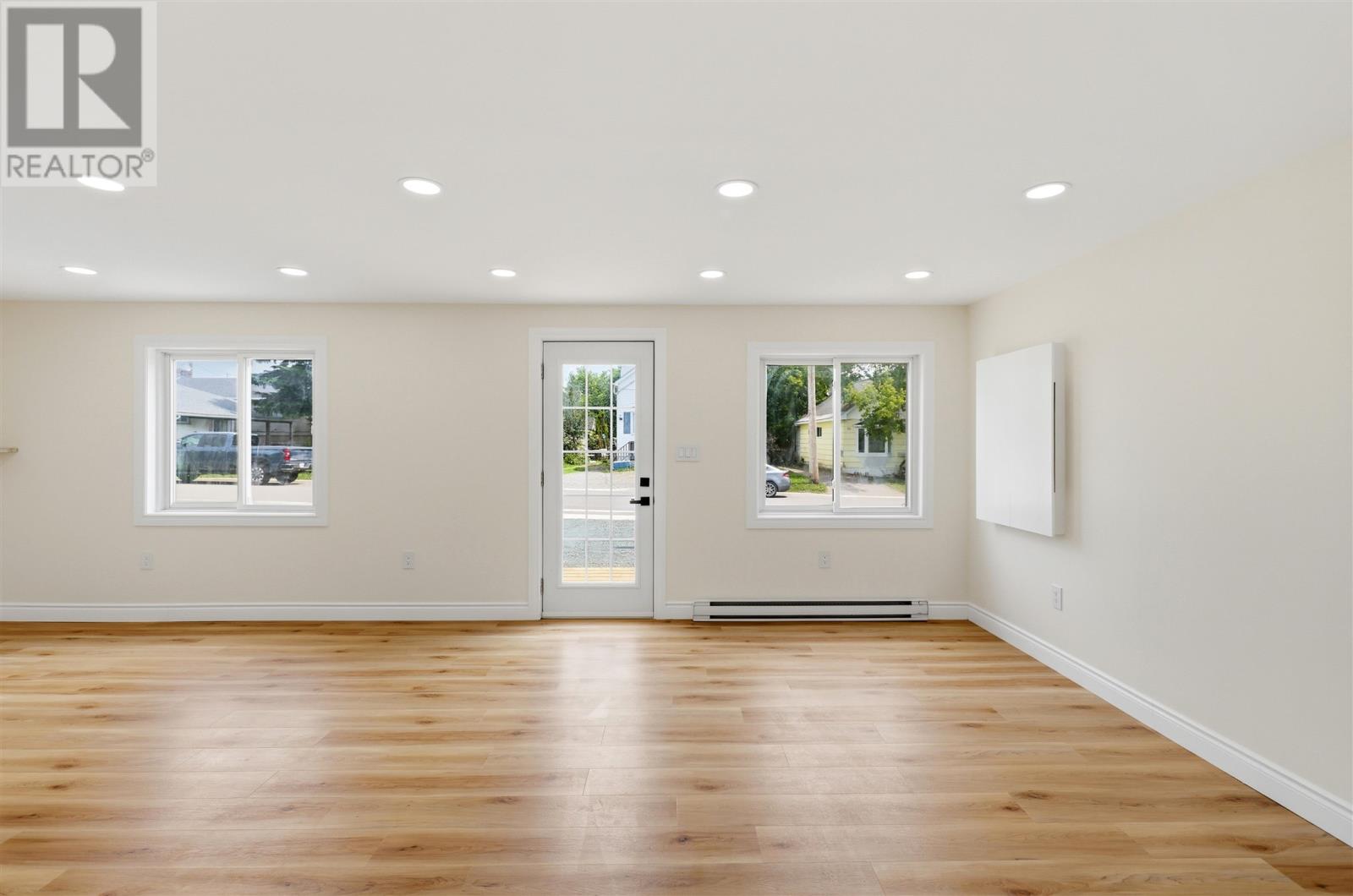 27 Blake AVE - Photo 2