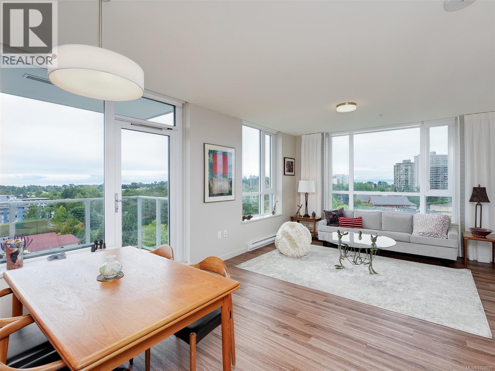 1303 777 Belleville St