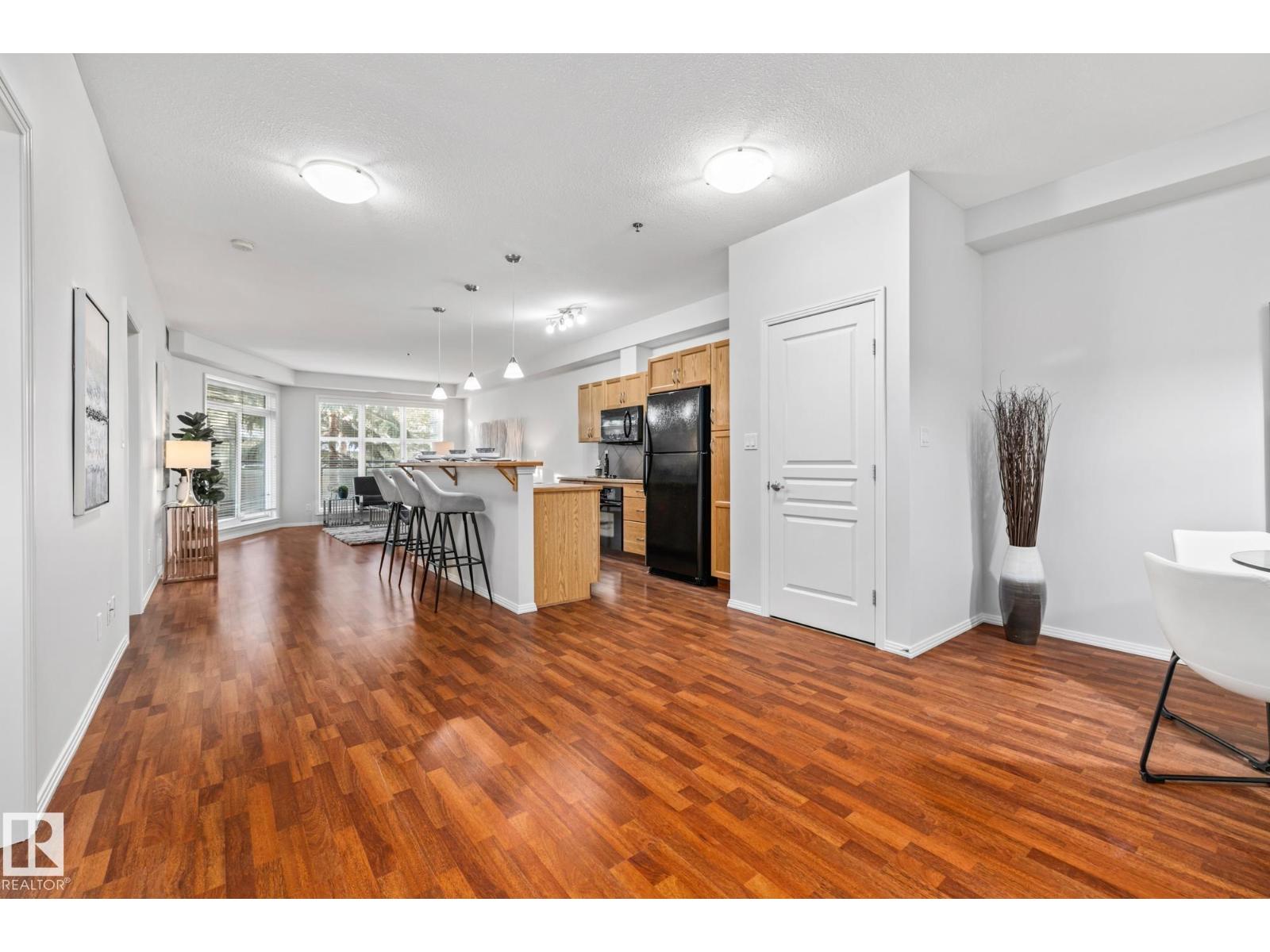 #127 4831 104A ST NW