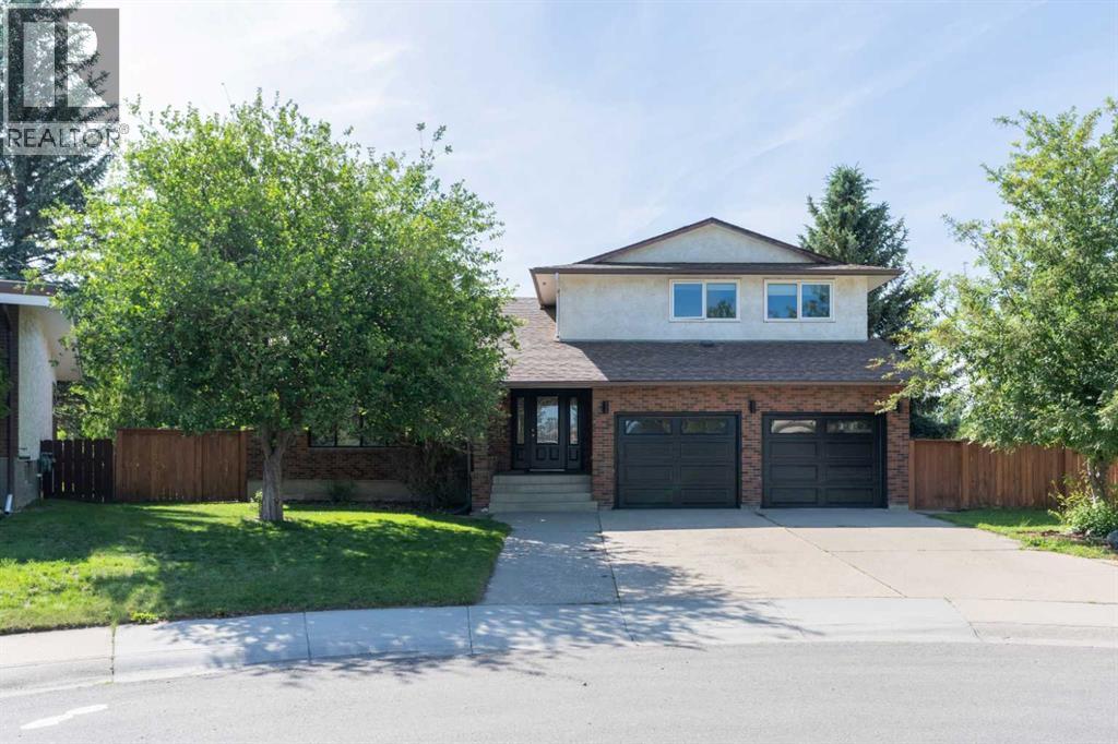 111 Temple Crescent W