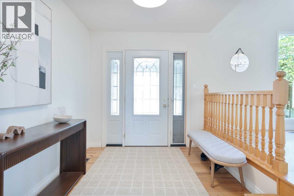 111 Temple Crescent W