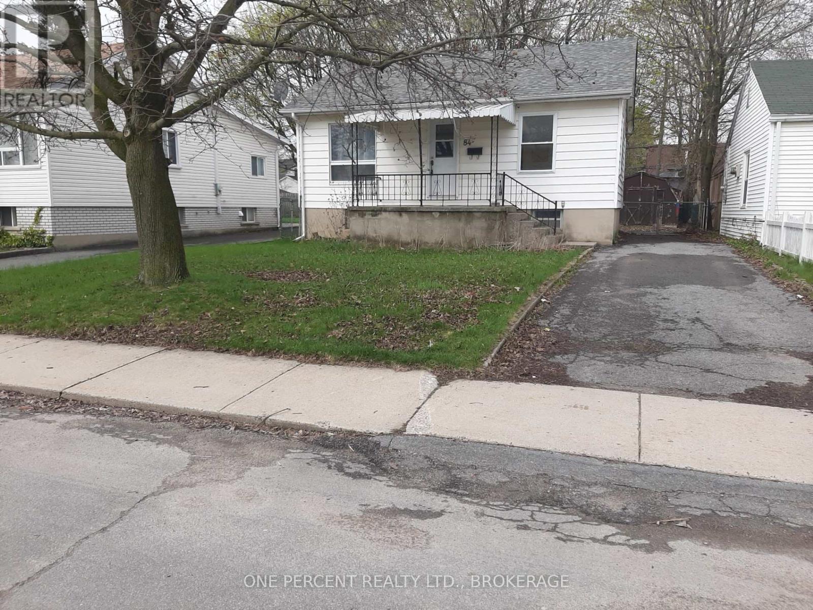 84 CARLETON STREET