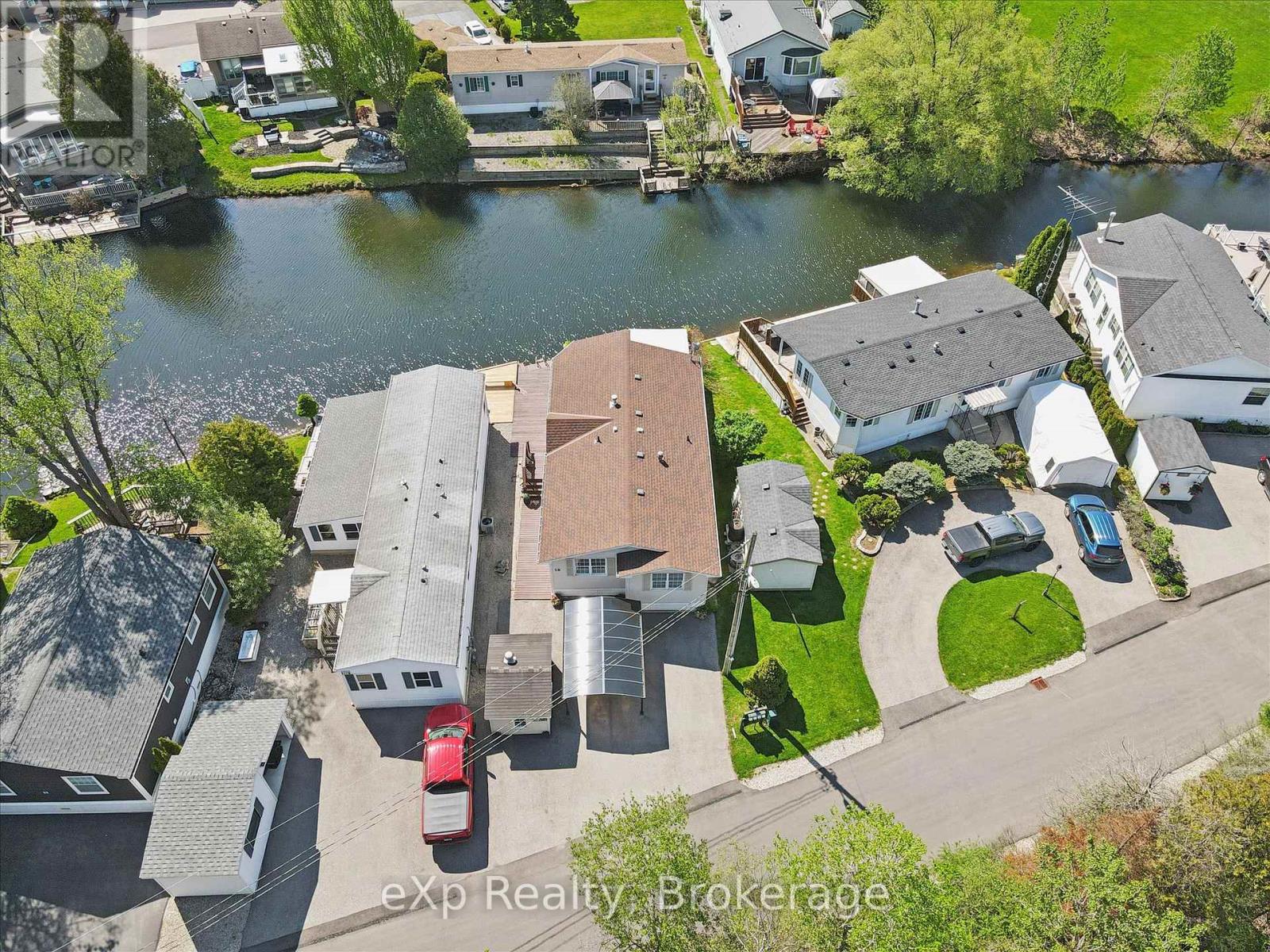 18 JASPER HEIGHTS PRIVATE