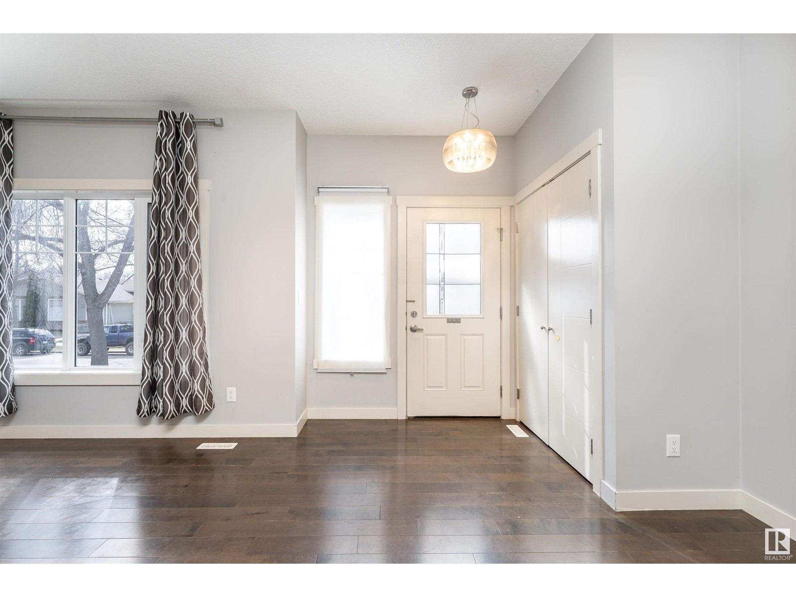 11931 88 ST NW