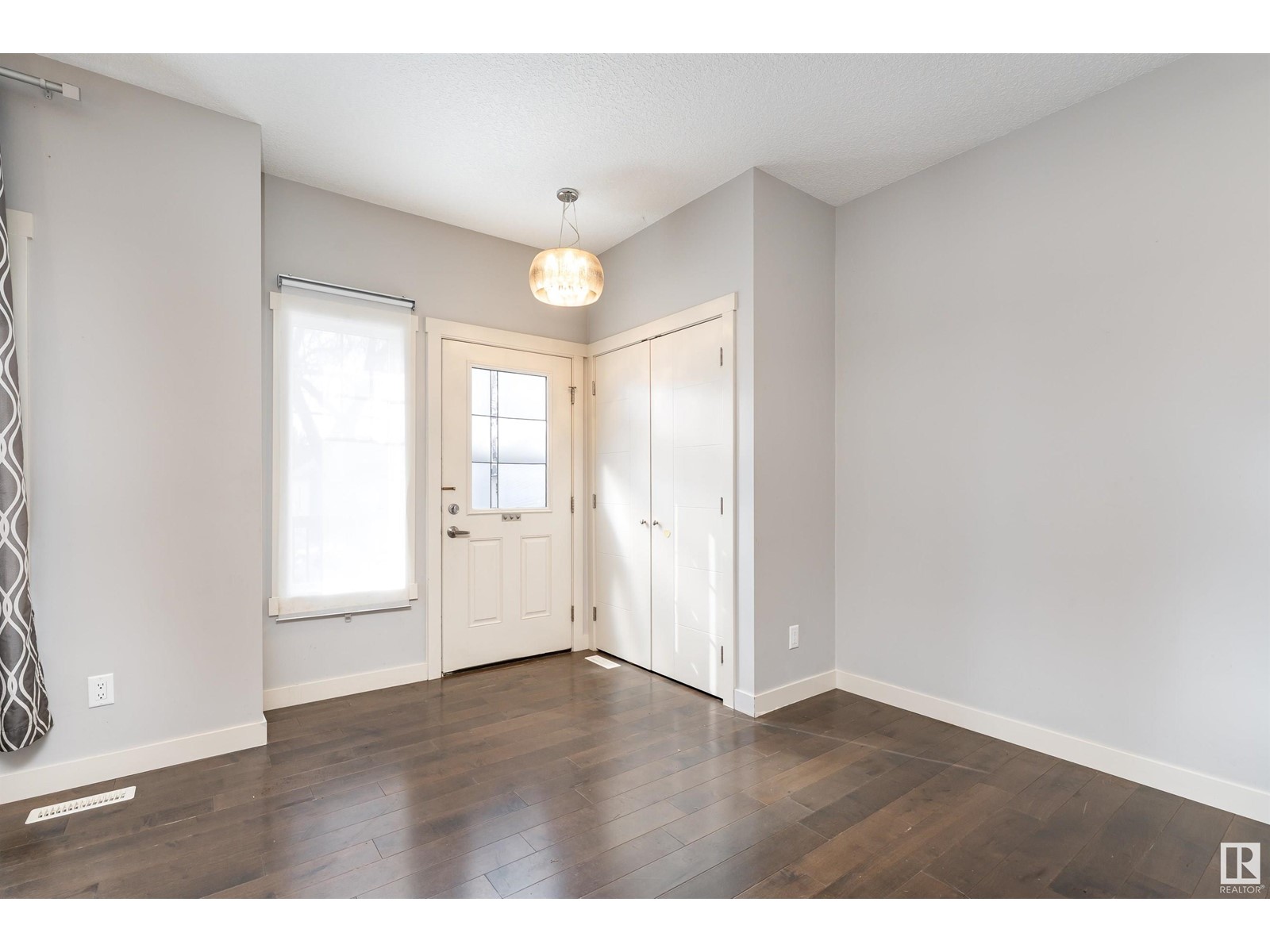 11931 88 ST NW