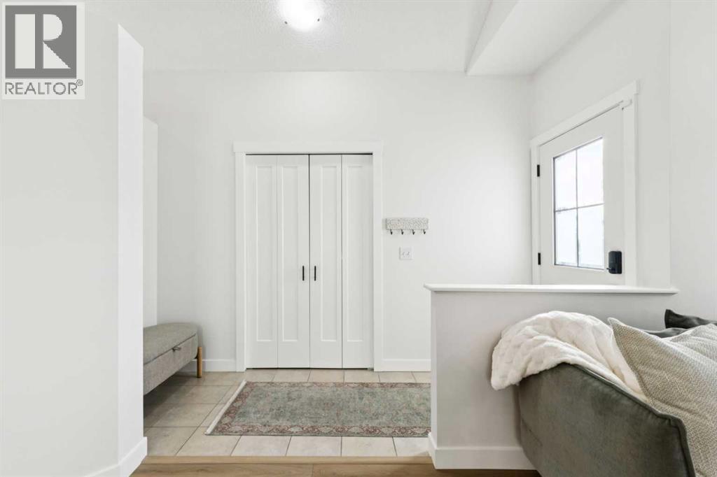 852 Everridge Drive SW