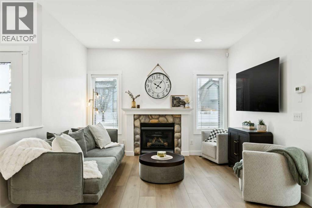 852 Everridge Drive SW