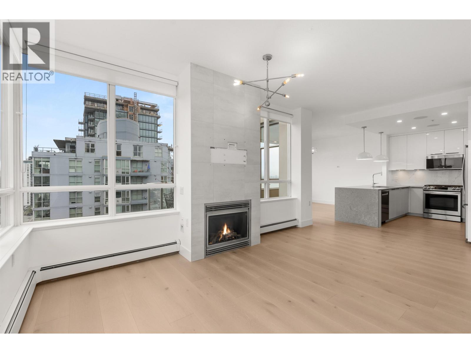 1404 120 W 16TH STREET