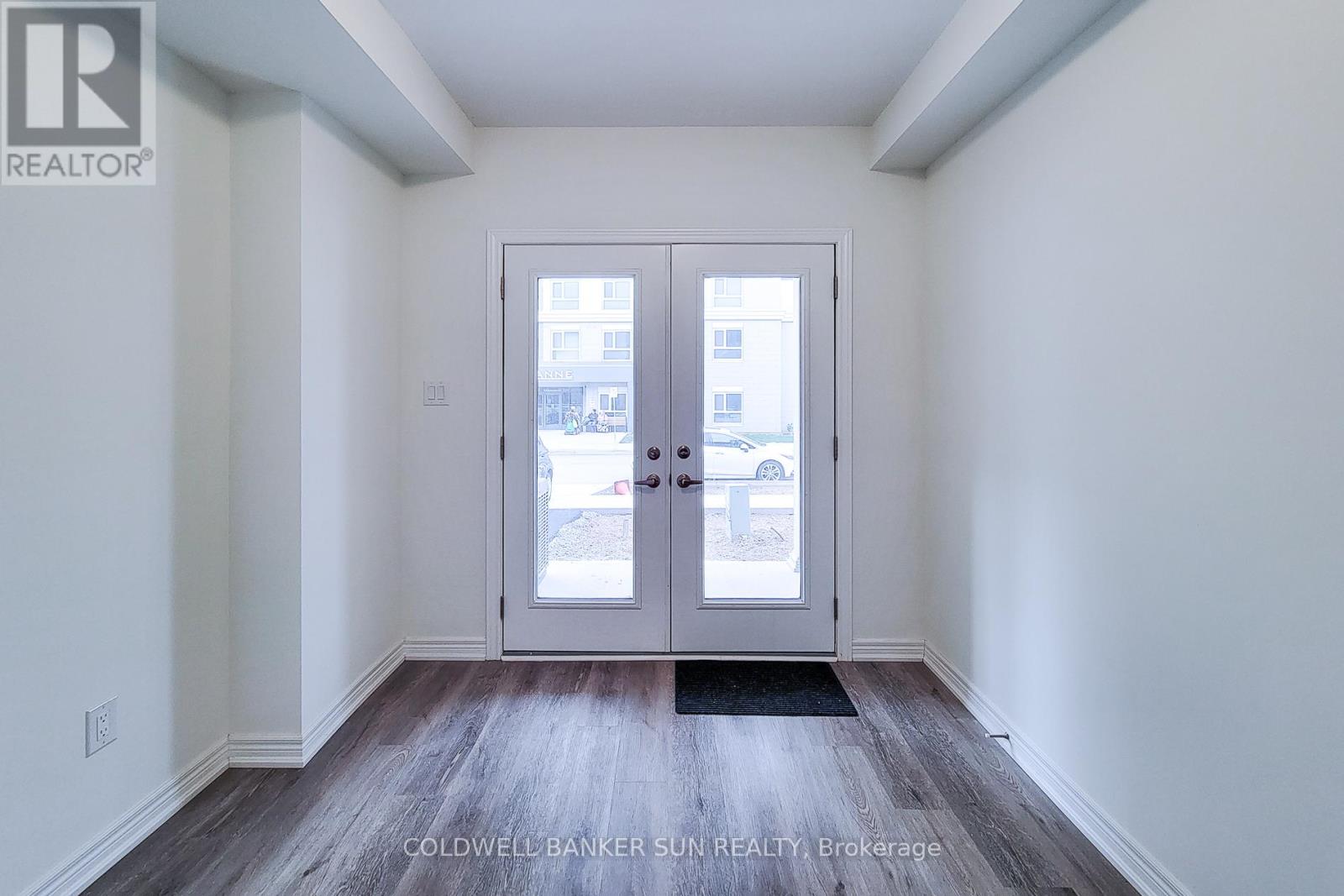7 ROXANNE DRIVE