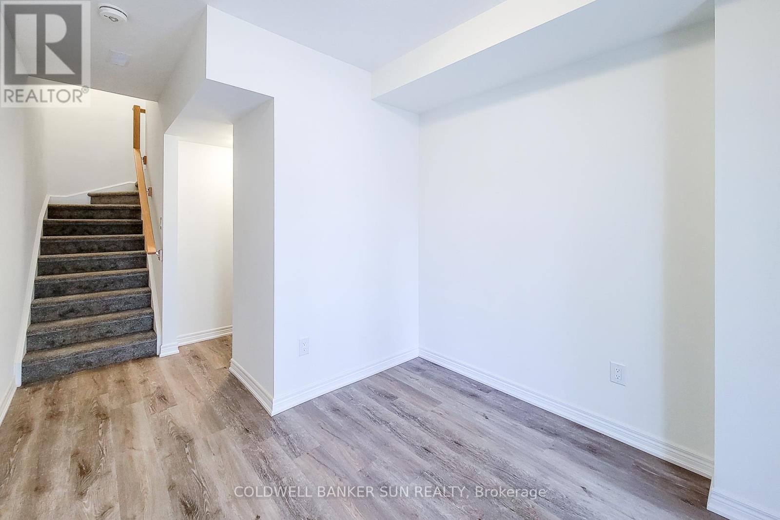 7 ROXANNE DRIVE