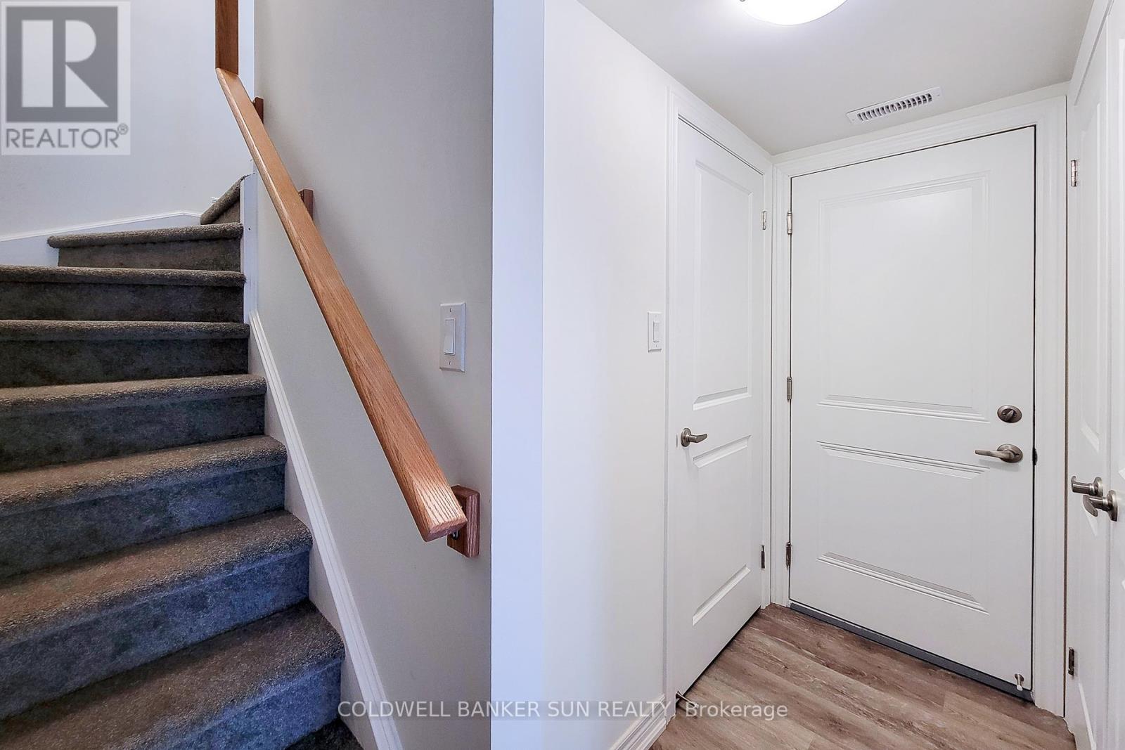 7 ROXANNE DRIVE