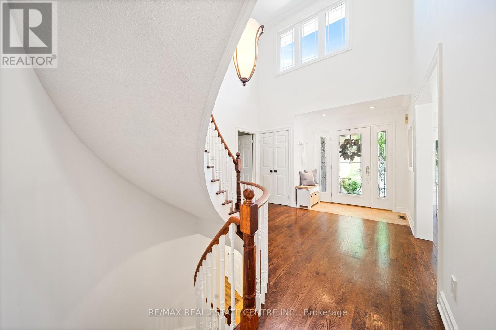1246 OLD CARRIAGE WAY